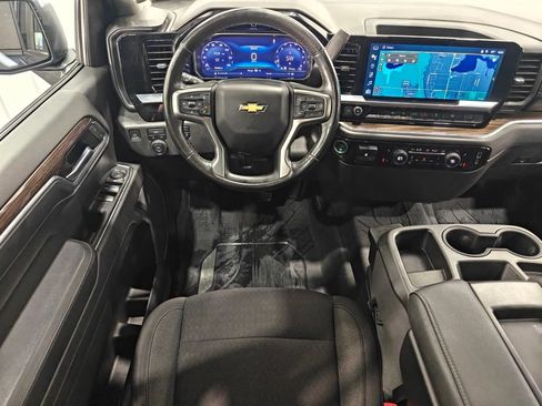Used 2022 Chevrolet Silverado 1500 LT w/ Max Trailering Package AWD/4WD image 4