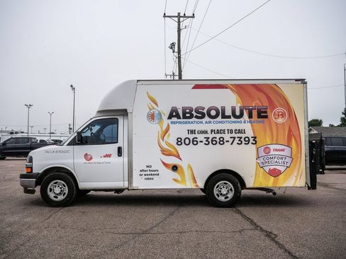 Used 2017 Chevrolet Express 3500 RWD image 4