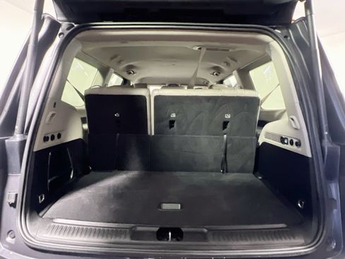Used 2024 Jeep Wagoneer Series II w/ Flexible Seating Group RWD image 33