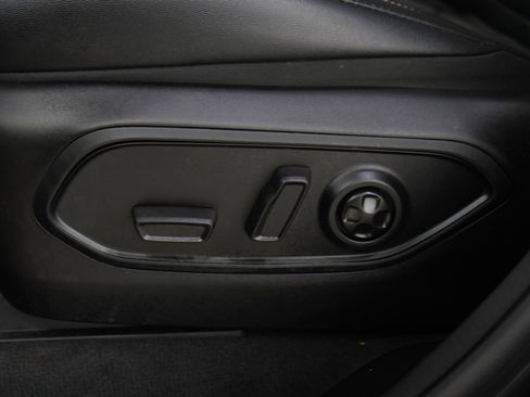 Used 2024 Jeep Grand Cherokee Limited w/ Black Appearance Package AWD/4WD image 28