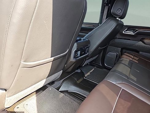 Used 2024 GMC Sierra 3500 Denali w/ Denali Reserve Package image 27