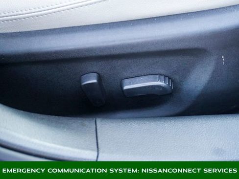 Used 2022 Nissan Altima 2.5 Platinum image 5