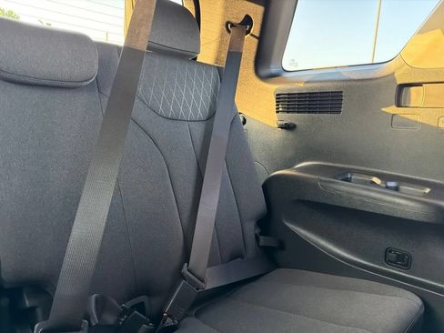Used 2021 Hyundai Palisade SEL w/ Convenience Package FWD image 17