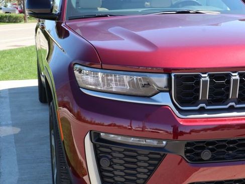 New 2026 Jeep Grand Cherokee L Limited AWD/4WD image 5