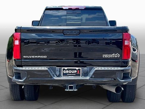 Used 2025 Chevrolet Silverado 3500 High Country w/ High Country Premium Package AWD/4WD image 5