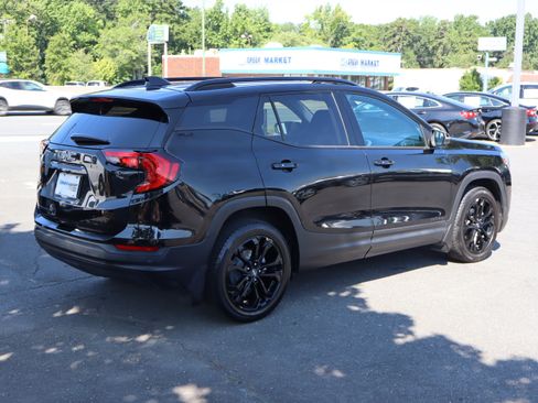 Used 2019 GMC Terrain SLE w/ Driver Convenience Package AWD/4WD image 10