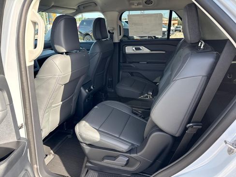 Used 2026 Ford Explorer Active w/ Active Comfort Package AWD/4WD image 12