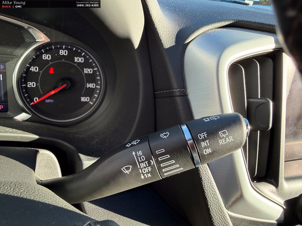 Used 2024 GMC Terrain SLT w/ Infotainment Package II FWD image 27