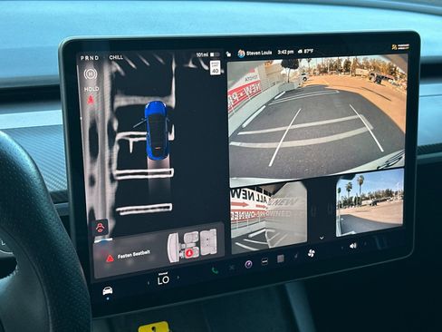 Used 2023 Tesla Model Y Performance image 19