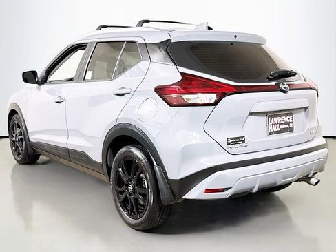 Used 2024 Nissan Kicks SV w/ Interior Electronics Package FWD image 6