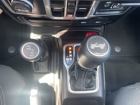 Used 2024 Jeep Wrangler Unlimited Sport AWD/4WD image 26