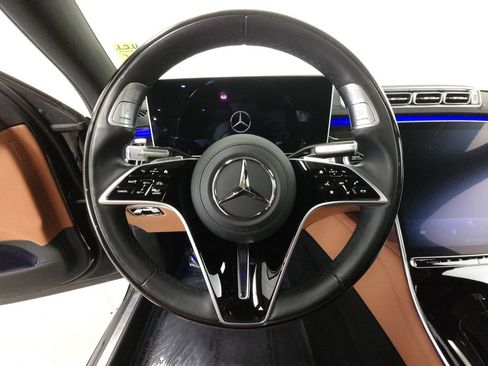 Certified 2025 Mercedes-Benz S 580e 4MATIC Sedan image 12