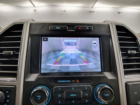 Used 2019 Ford F150 Lariat AWD/4WD image 4