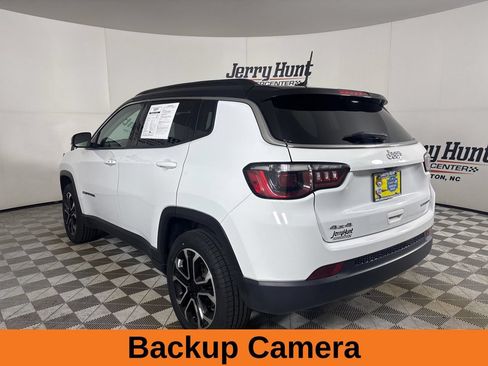 Used 2022 Jeep Compass Limited AWD/4WD image 9