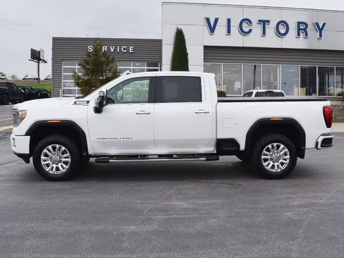Used 2022 GMC Sierra 3500 Denali w/ Denali Ultimate Package AWD/4WD image 2