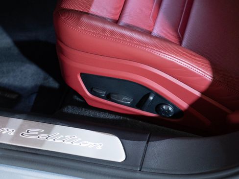 Certified 2023 Porsche Panamera Platinum Edition RWD image 12