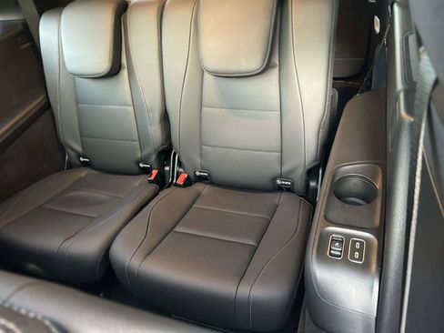 Certified 2025 Mercedes-Benz GLS 450 4MATIC image 45