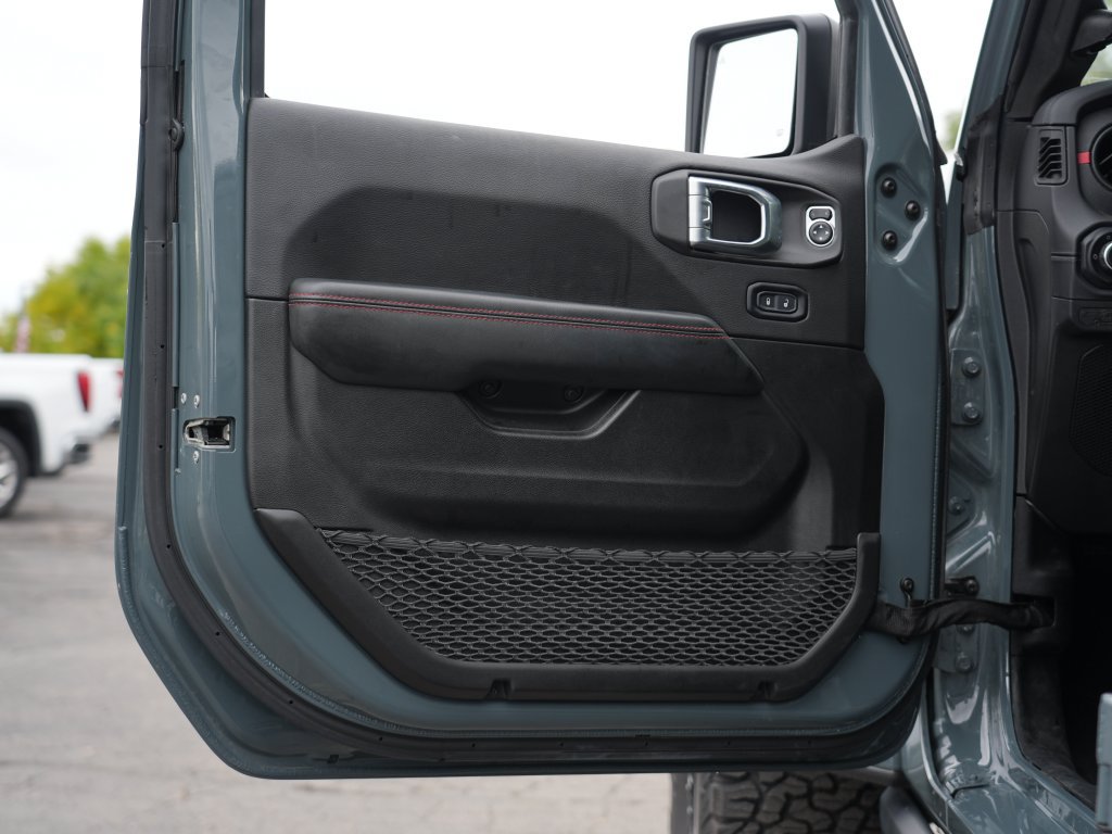 Used 2025 Jeep Wrangler Unlimited Rubicon AWD/4WD image 14