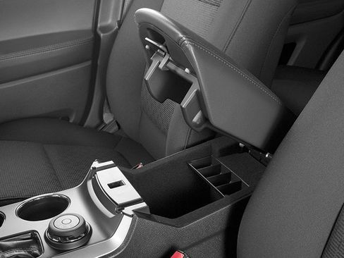 Used 2014 Ford Explorer XLT w/ Equipment Group 202A image 19