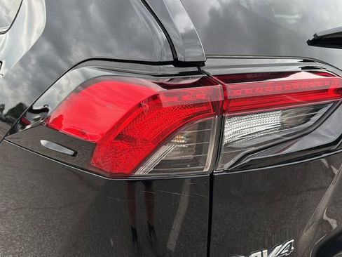 Used 2023 Toyota RAV4 LE AWD/4WD image 11