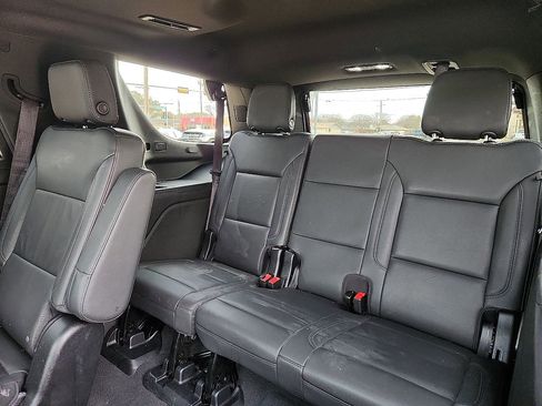 Used 2024 Chevrolet Tahoe LT w/ Luxury Package image 5