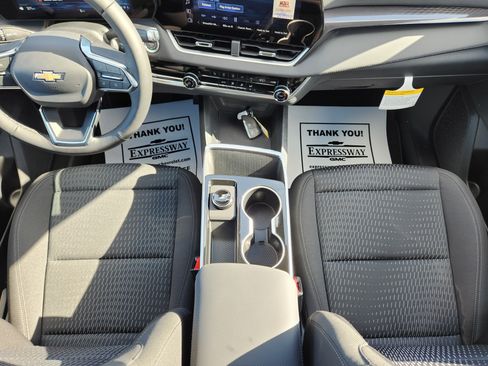 New 2026 Chevrolet Equinox LT FWD image 11