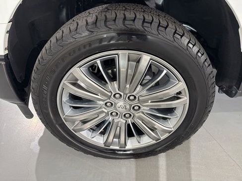 Used 2024 Ford F150 King Ranch w/ FX4 Off-Road Package image 5