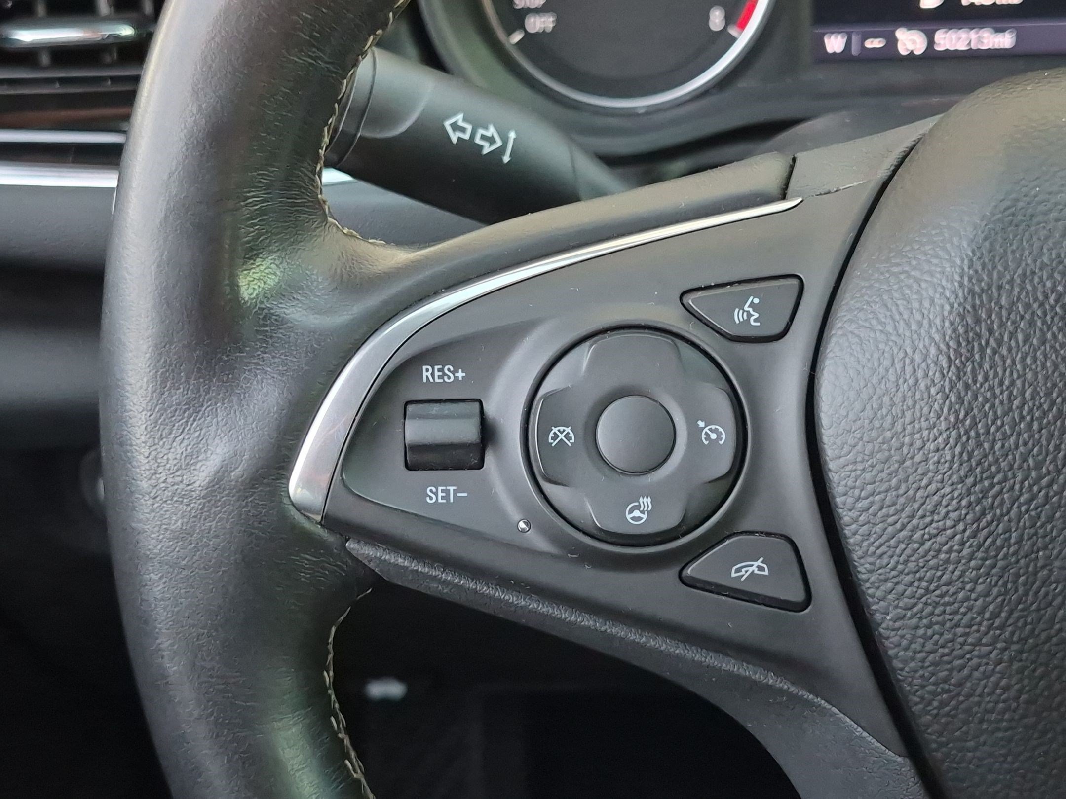 Used 2019 Buick Regal Essence w/ Driver Confidence Package I FWD image 14