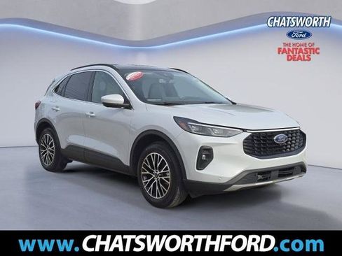 Certified 2025 Ford Escape SE w/ PHEV Premium Package FWD image 1