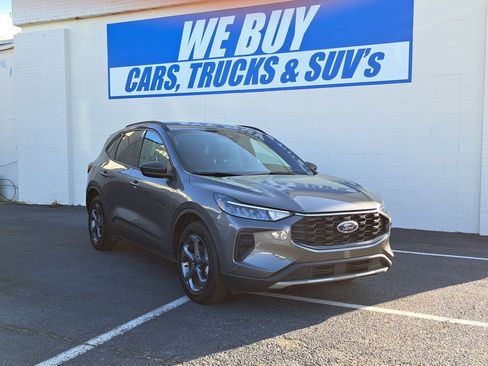 Used 2025 Ford Escape ST-Line image 1