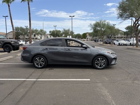 Certified 2023 Kia Forte LXS FWD image 2