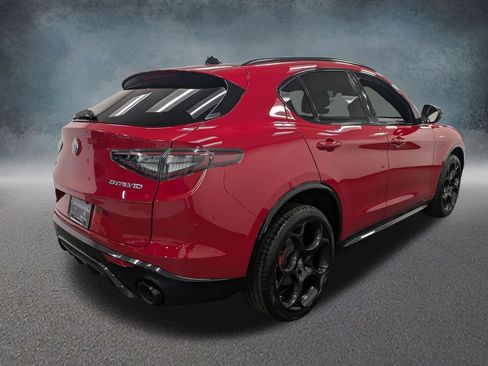 Used 2024 Alfa Romeo Stelvio Veloce AWD/4WD image 4