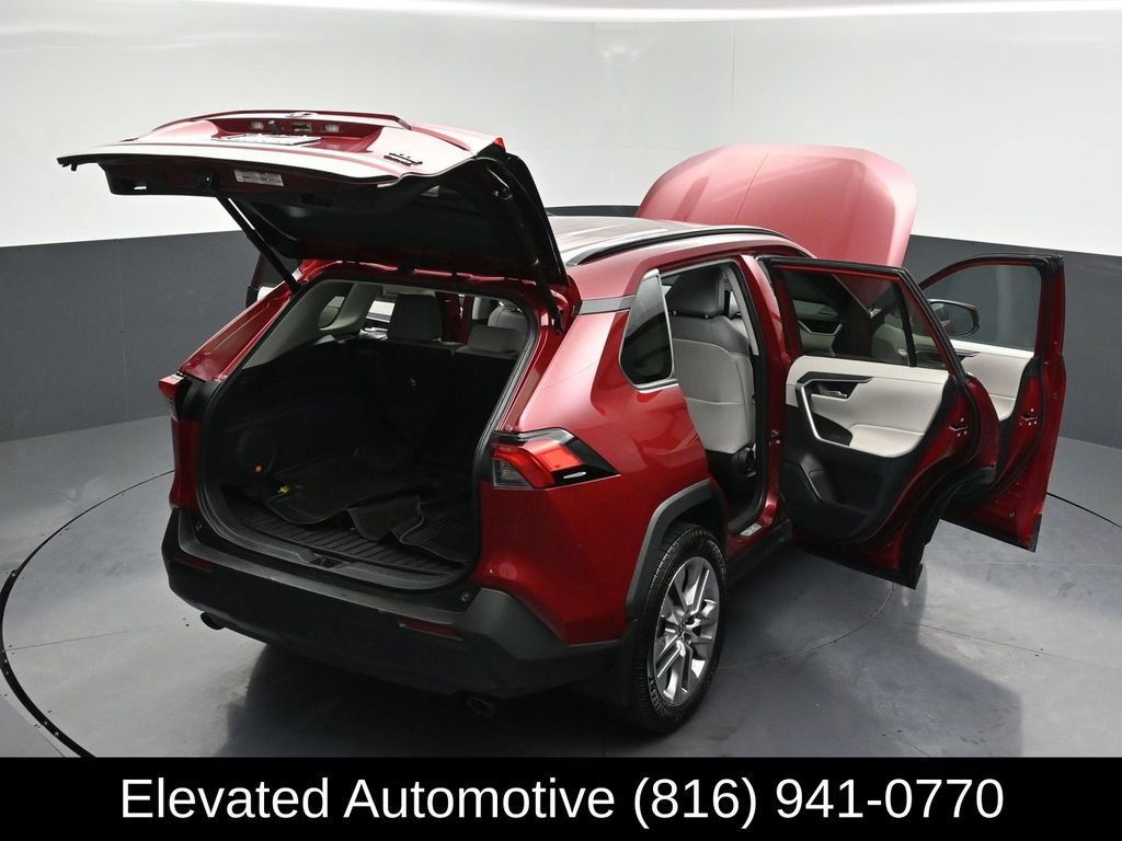 Used 2023 Toyota RAV4 XLE Premium AWD/4WD image 35