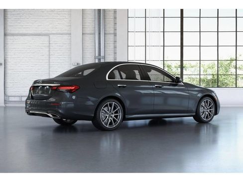 Used 2023 Mercedes-Benz E 350 4MATIC Sedan image 21