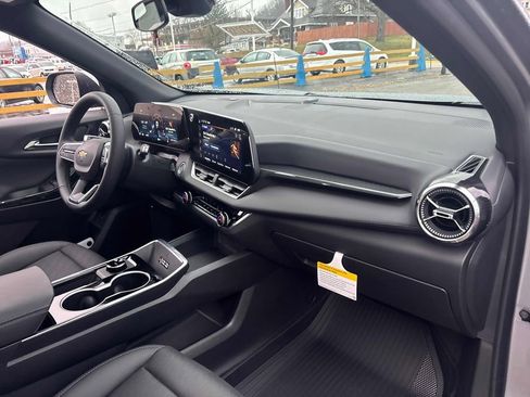 New 2026 Chevrolet Equinox LT w/ Convenience Package II image 44