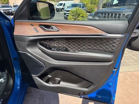 Used 2024 Jeep Grand Cherokee Summit w/ Adv Protech Group IV image 25