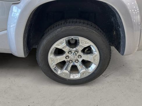 Used 2022 RAM 1500 Big Horn AWD/4WD image 14