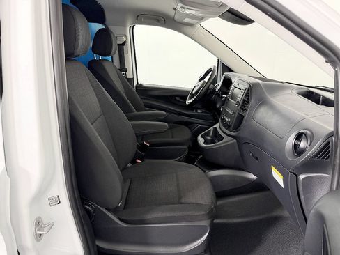 Used 2020 Mercedes-Benz Metris image 35