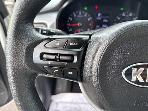 Used 2021 Kia Rio S image 17