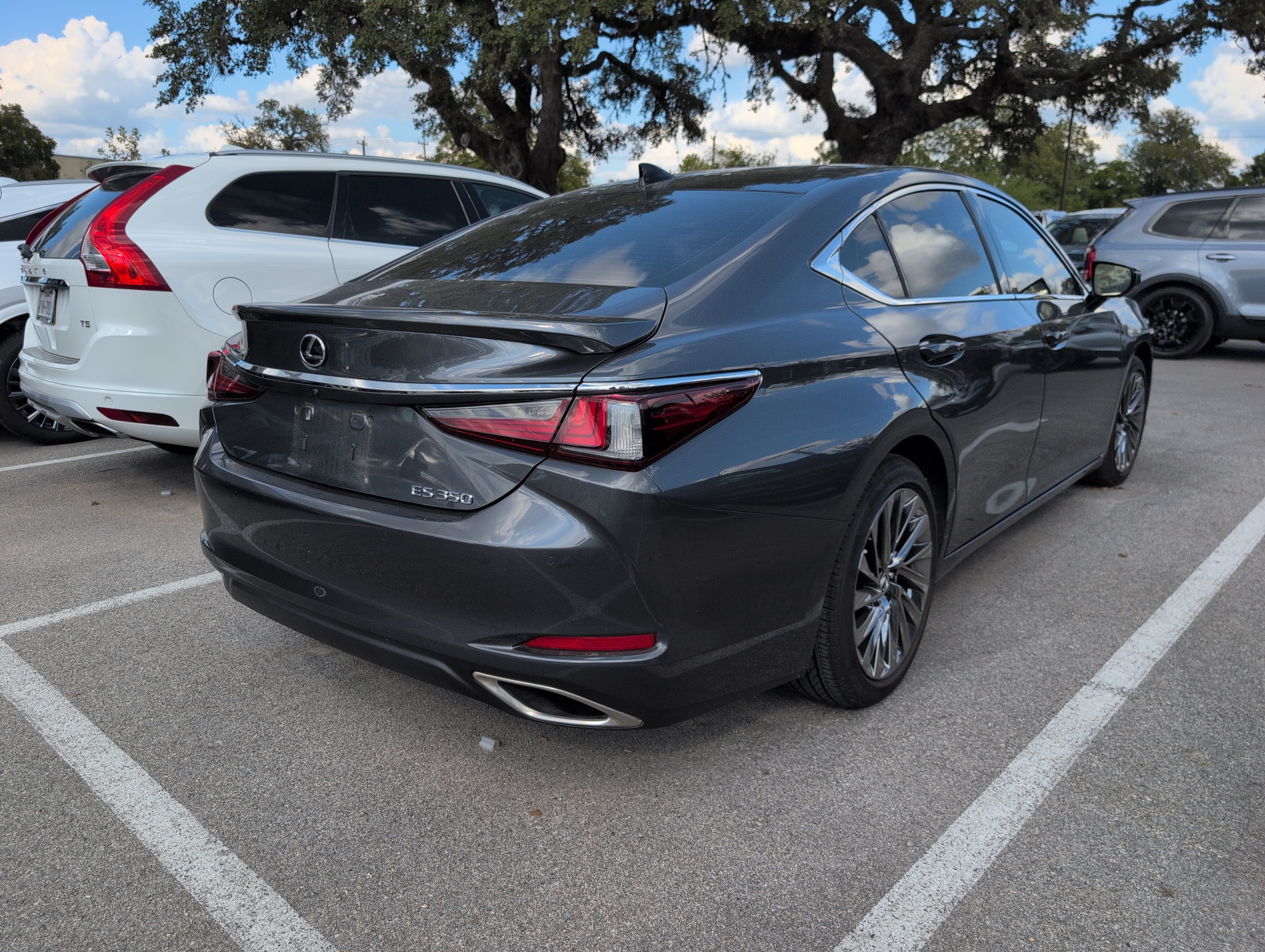 Used 2025 Lexus ES 350 Ultra Luxury w/ Accessory Package (Z1) FWD image 3