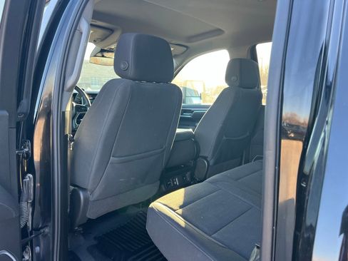 Used 2025 Chevrolet Silverado 2500 LT w/ Convenience Package image 15