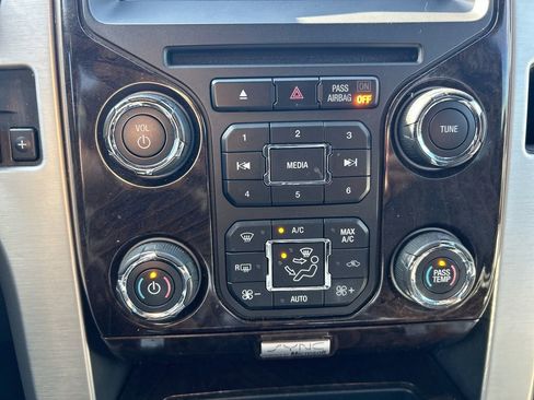 Used 2014 Ford F150 Platinum AWD/4WD image 22