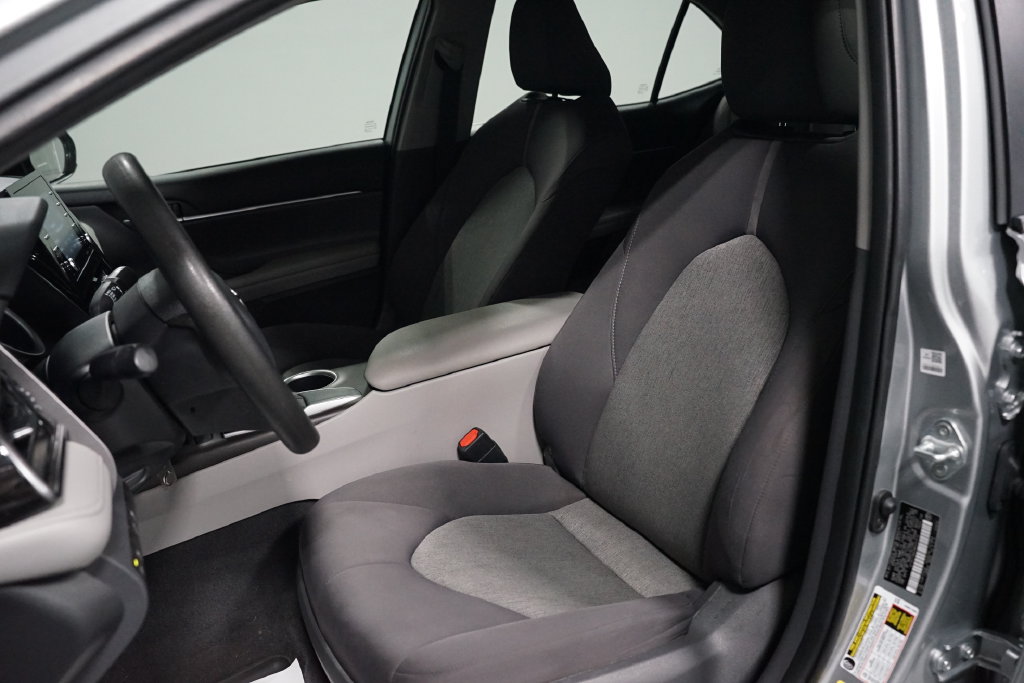 Used 2021 Toyota Camry LE FWD image 23