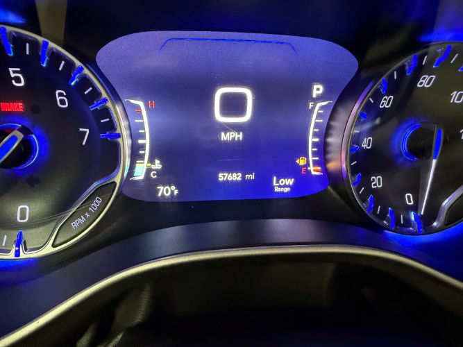 Used 2021 Chrysler Pacifica Touring-L FWD image 19