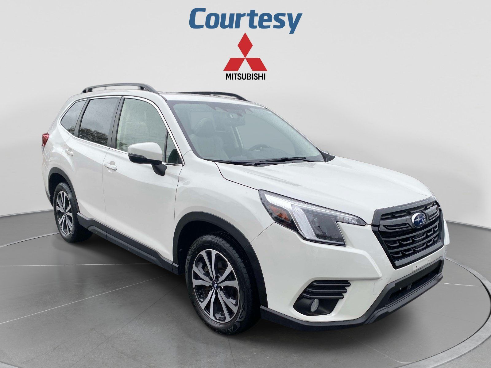 Used 2023 Subaru Forester Limited AWD/4WD image 9