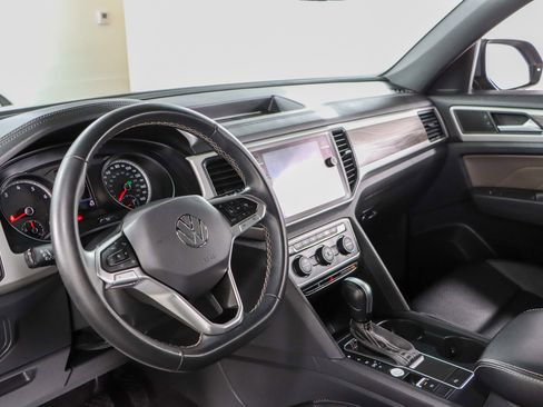 Used 2021 Volkswagen Atlas Cross Sport SE image 23