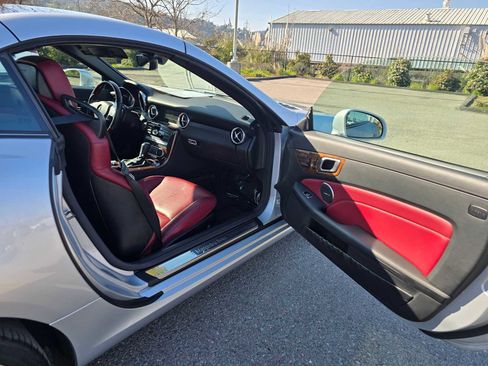 Used 2014 Mercedes-Benz SLK 350 image 12