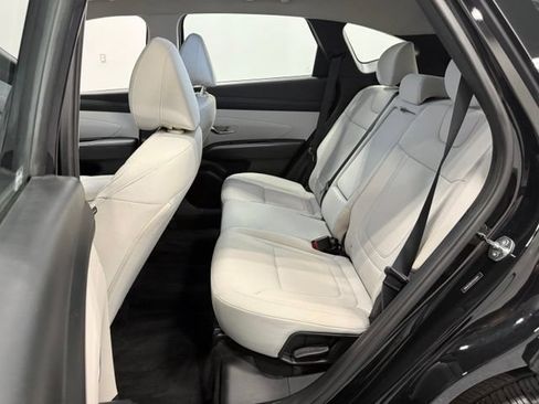 Used 2025 Hyundai Tucson SE FWD image 31