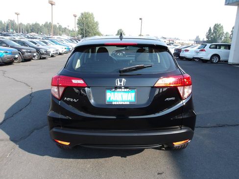 Used 2017 Honda HR-V LX image 4