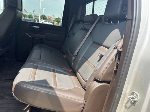 Used 2023 GMC Sierra 2500 Denali w/ Technology Package AWD/4WD image 10